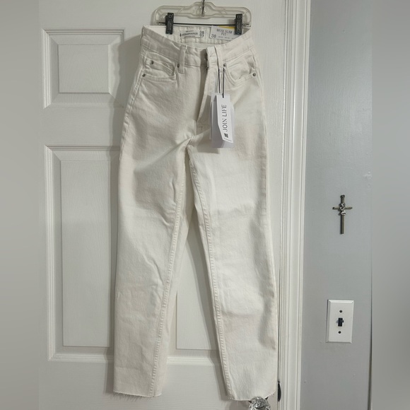 STRADIVARIUS MOM SLIM FIT WHITE JEANS - Picture 3 of 12